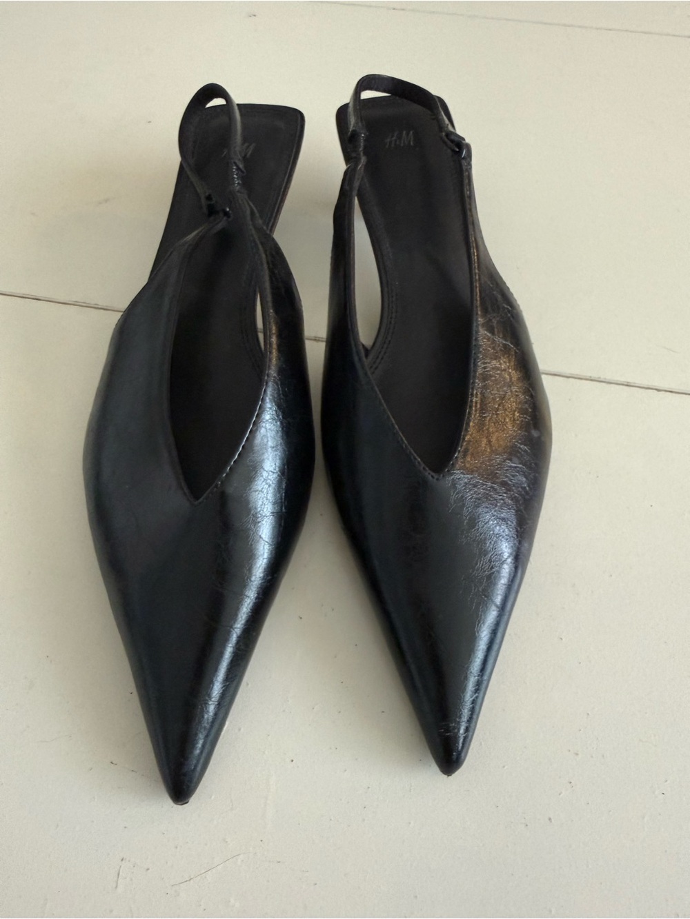 H&M Black Pointed Toe Slingback Kitten Heels Minimalist Classic Chic Sleek Basic - Picture 2 of 7